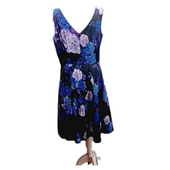 City Chic Black Floral Hydrangea Print Plus-size Fit And Flare Dress - Picture 3 of 13